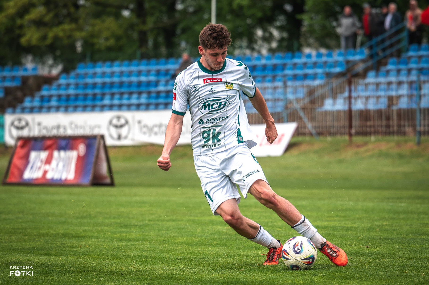 DERBY (8)
