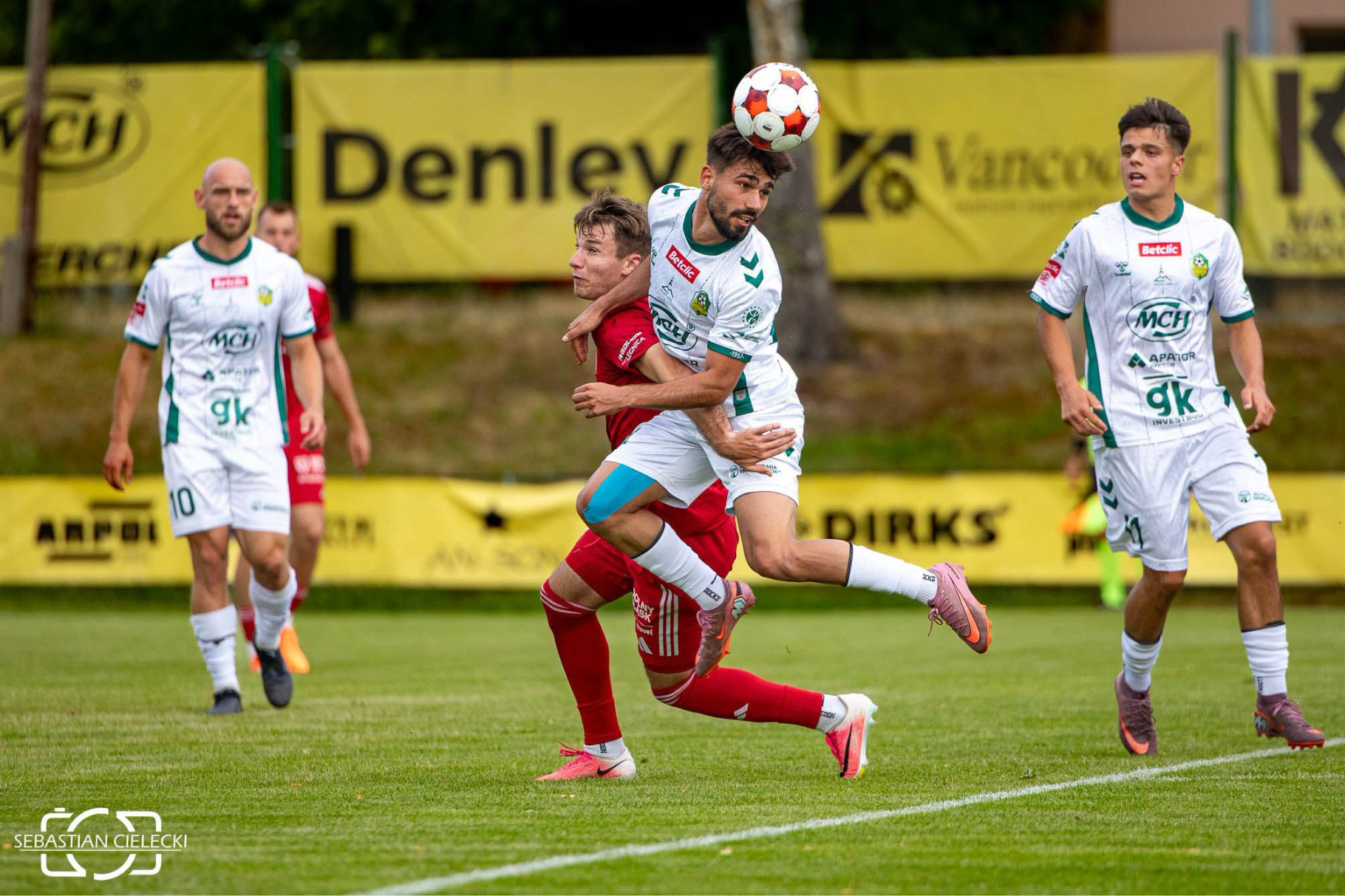 DERBY (9)