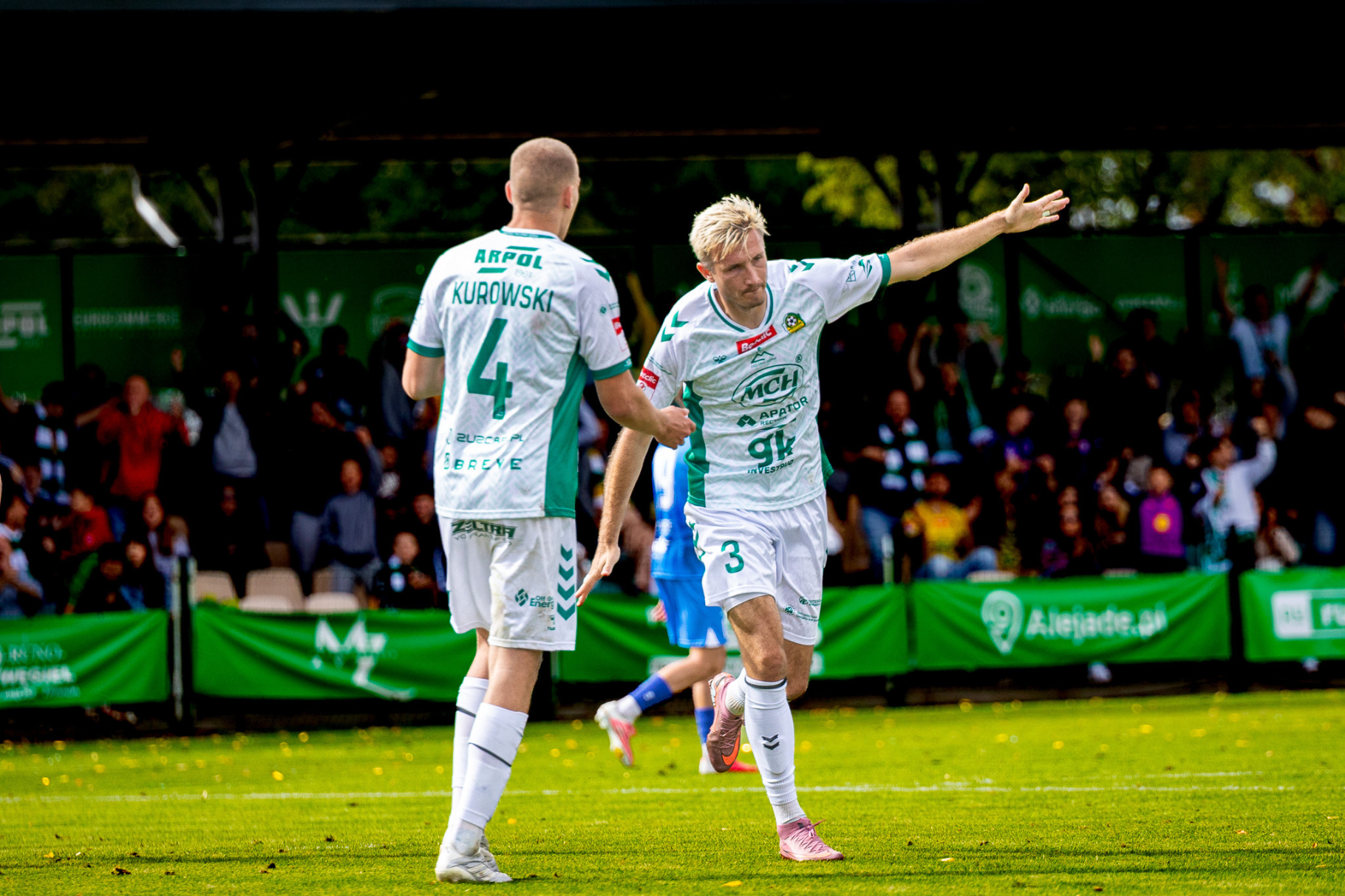 DERBY (4)